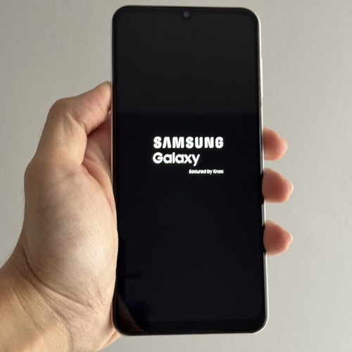 Samsung Galaxy A13 (SM-A135F/DSN) Dual SIM smartphone like new, 64GB, white