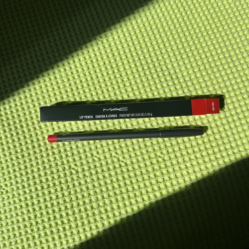 Mac Ruby Woo lip pencil new