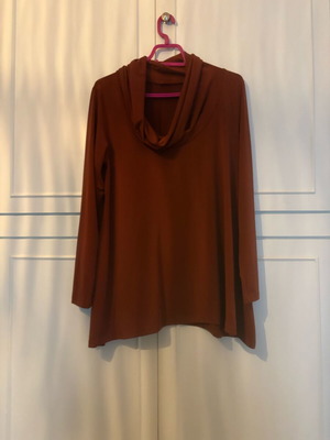 Long-sleeve blouse like new, brown, one size