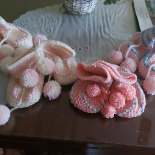 Baby booties new, pack of 4 pairs, handmade