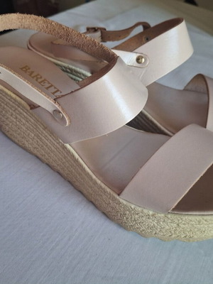 Platform sandals pink nude size 41 like new