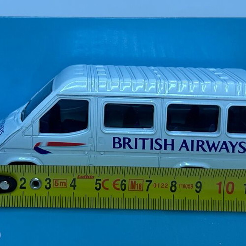 Corgi 1999 No 58116 Ford Transit Bus British Airways new