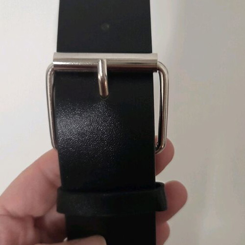 Nina Kendosa belt simple black like new, unworn