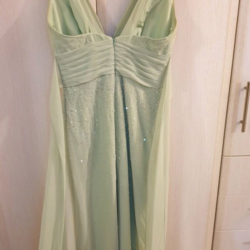 Demetrios formal dress green like new, size L