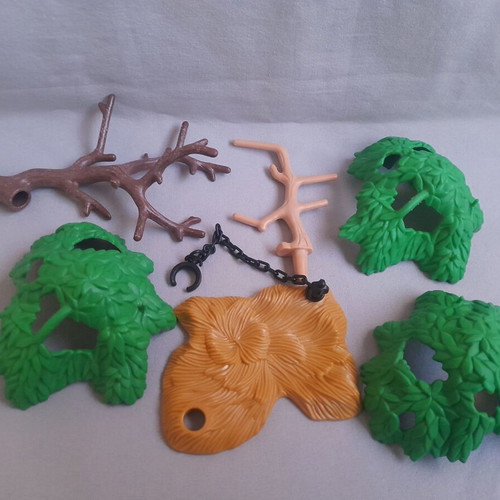 Playmobil trunks and foliage used
