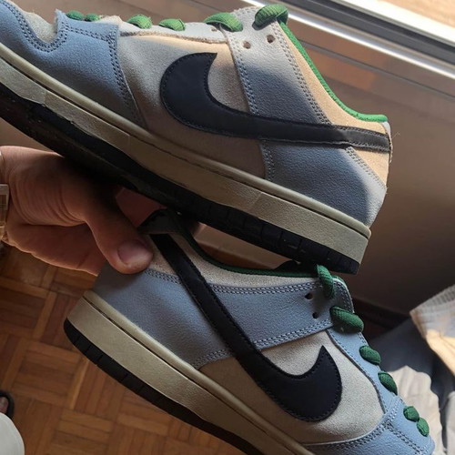Nike SB Dunk Low Maple Leaf Central Park like new, size 41