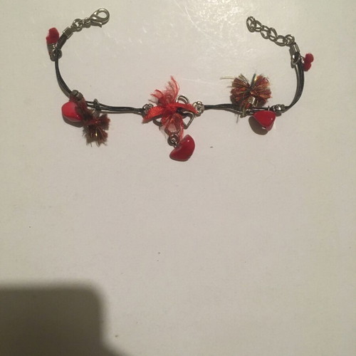 Bracelet handmade like new with adjustable clasp, black and red