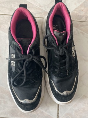 Versace athletic shoes used, size 39, black