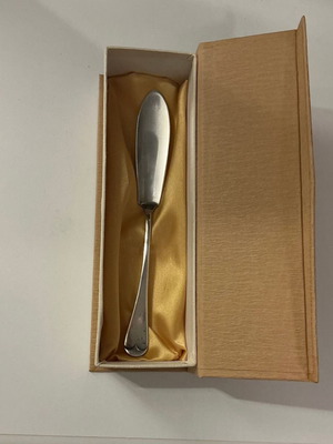 Vintage Sheffield Butter Knife EPNS-A in Satin Gift Box like new