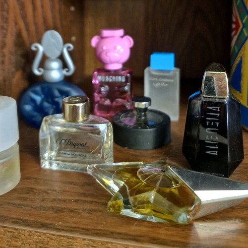 Perfume miniatures used, set of 5 with box