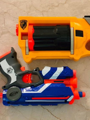 Nerf 2 pistols with 30 foam darts and Nerf Tornado Scream Super Soaker