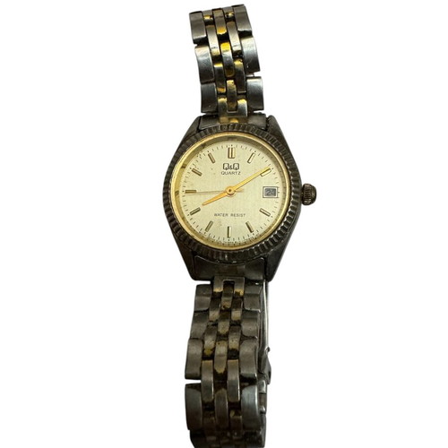 Q&Q Quartz wristwatch women's used, gold and silver