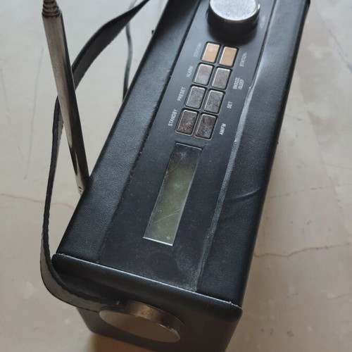 Retro radio, digital, battery or cable powered