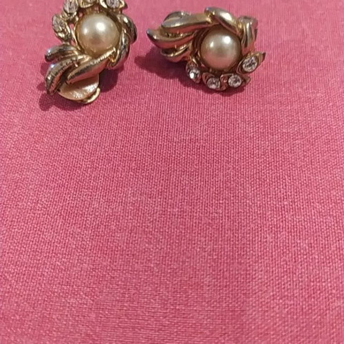 7 pairs vintage earrings, multicolor