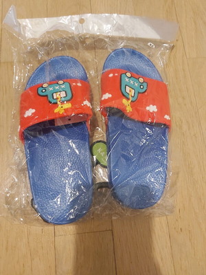 Children's flip flops new, size 32