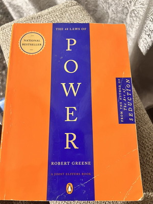 Power book like new, English