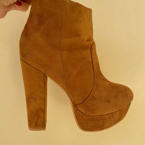 Bibi Lou suede brown boots like new with 12 cm heel