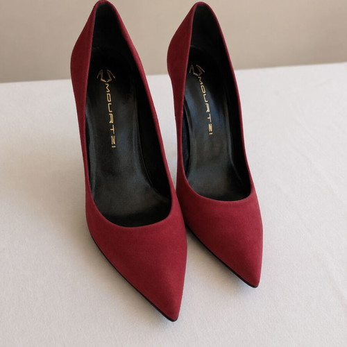 Mourtzi Cherry Red Pointed Pumps size 37 like new