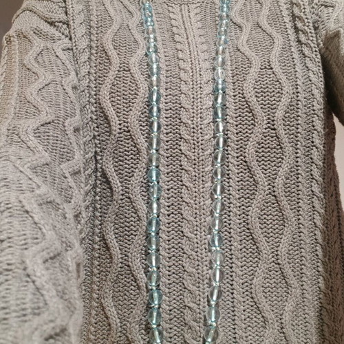 Necklace with transparent beads new, long