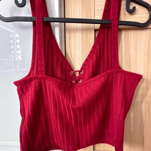 Crop top red size M like new