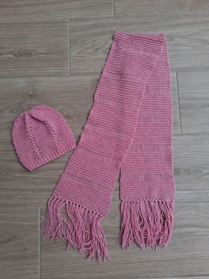 Hat and scarf set like new, handmade, pink