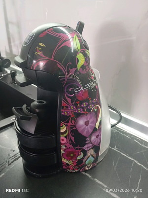 Coffee maker with capsules like new