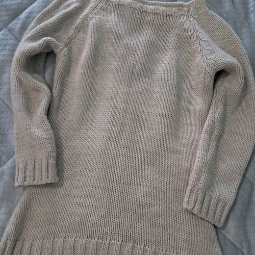 FashionMark knitted pullover like new with heart and smile design