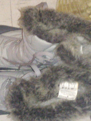 Women's boots like new, gray silver, size 39 with fur