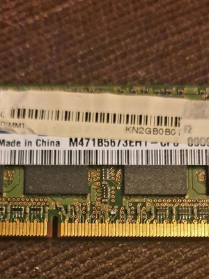 Δύο μνήμες RAM DDR3 2GB 1066MHz για laptop.