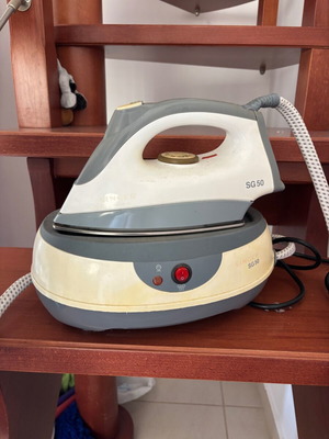Singer SG-50 ironing system, 2000 watt, 3.5 bar steam pressure
