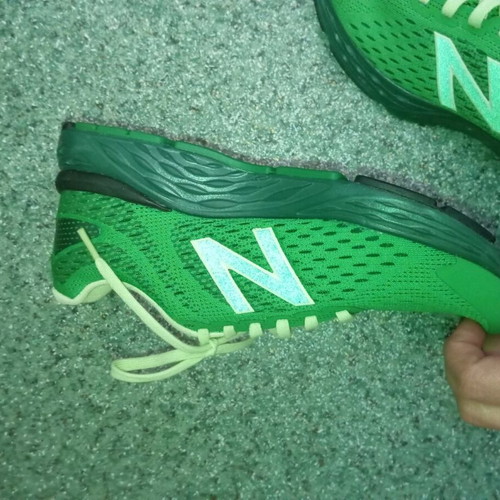 New Balance sneakers new, size 38.5, green sports shoes