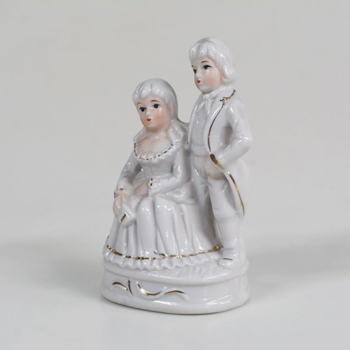 Porcelain decorative couple used, romantic moment of the '80s