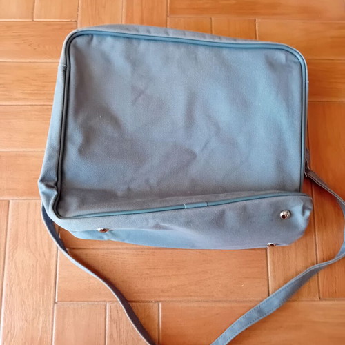 Toiletry bag used, blue raf color, large capacity
