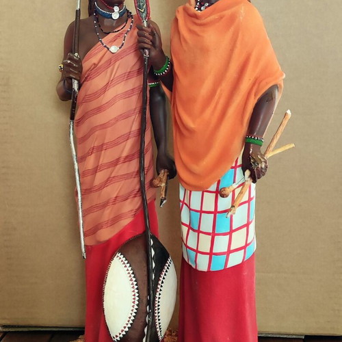Maasai Warriors Statue collectible, like new, numbered edition