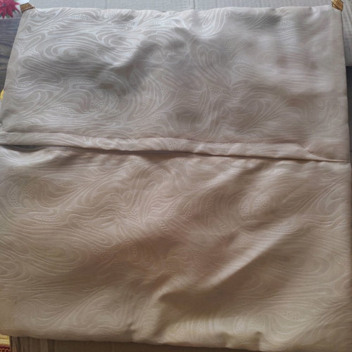 Decorative pillow covers like new, set of 2, 42x42