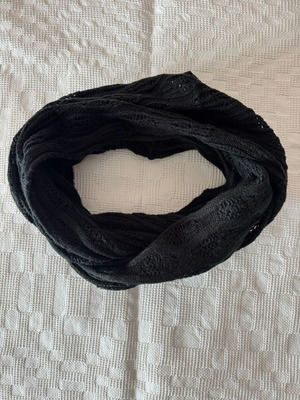 Black double neck scarf like new