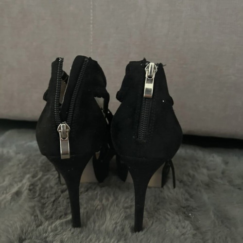 High Heels used, black platform sandals with fringes and zipper, size 38