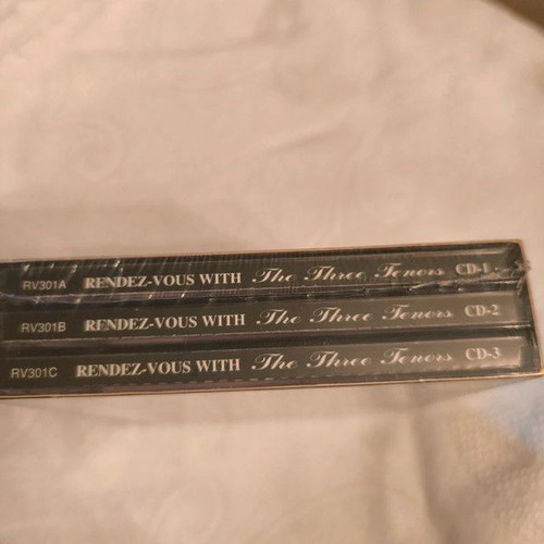 CDs with classic hits of the three most famous tenors new, 3 discs