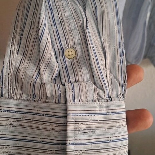 GAP dress shirt size M like new, blue and turquoise