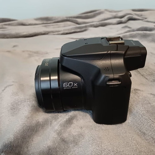 Panasonic Lumix FZ82D camera like new with Sandisc Extreme 64GB SDXC