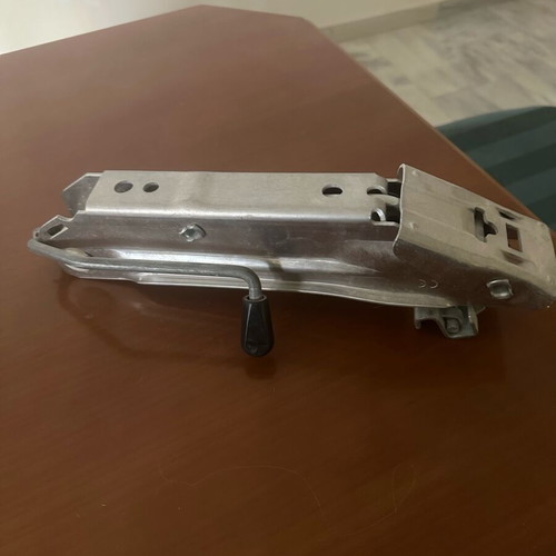 Car jack like new in excellent condition unused