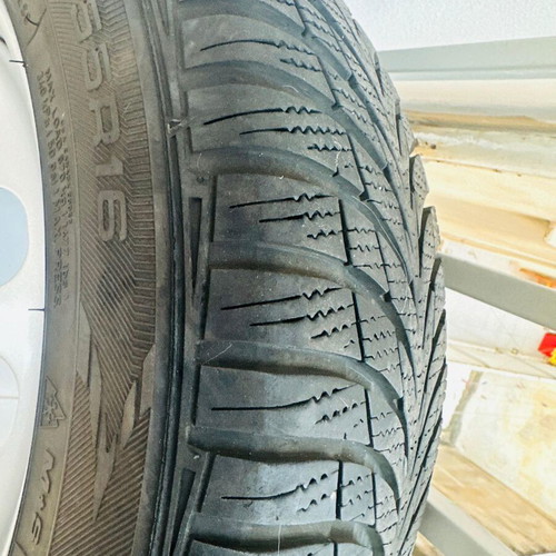 Goodyear Ultra Grip 7 tires used, set of 4, 205/55 R16 winter