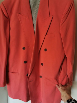 Coral color jacket new with fine lining
