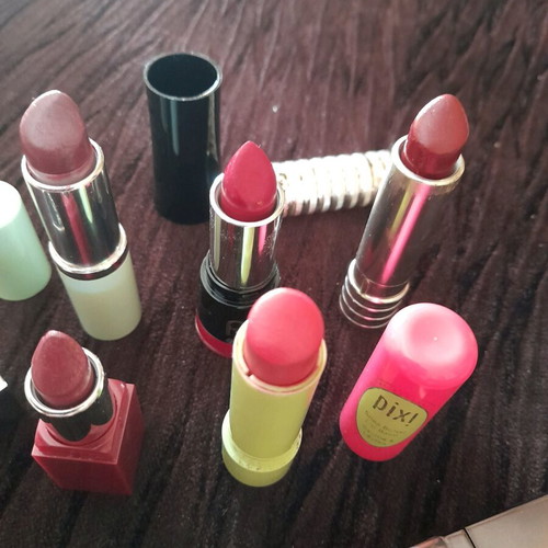 Lipsticks used, pack of 6 with Clinique, Pixi, Liposan