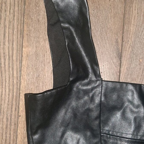 Crop top blouse Zara leather like new, black size M