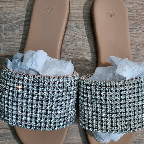 Flat sandals H&M new, size 39, silver with rhinestones