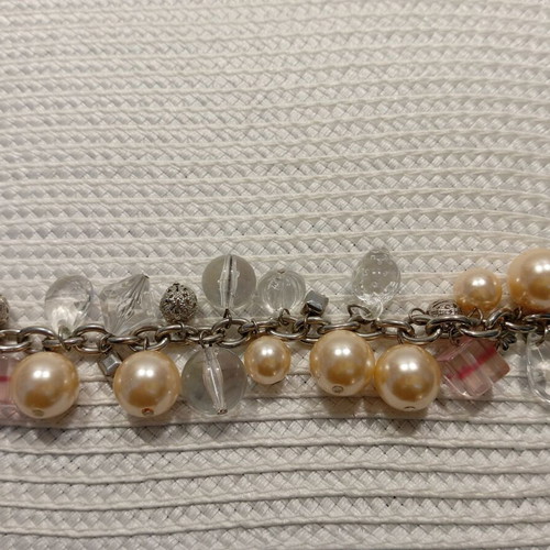 Bracelet like new with secure clasp and decorative beads