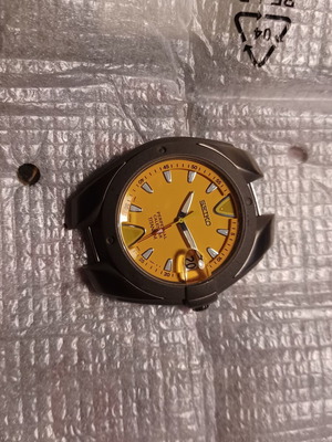 Ρολόι χειρός Seiko Perpetual Calendar Titanium μεταχειρισμένο, κίτρινο