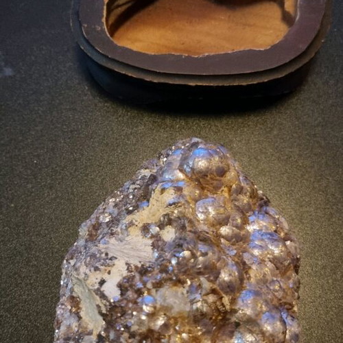 Mineral like new, 1.183 kg, with quartz and pyrite