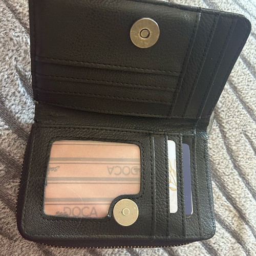 Doca black wallet used